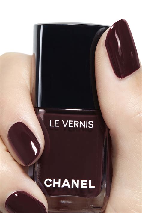 le vernis chanel rouge noir|Chanel lovely beige nail polish.